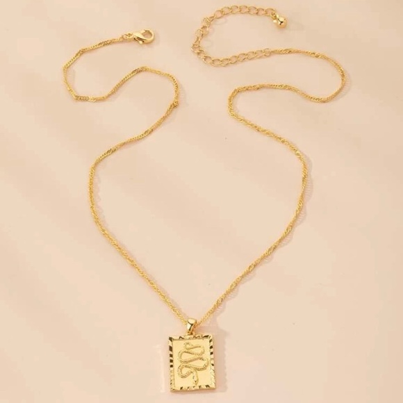 PinkBaeBoutique Jewelry - 3/$30 💛 Snake Pendant Necklace